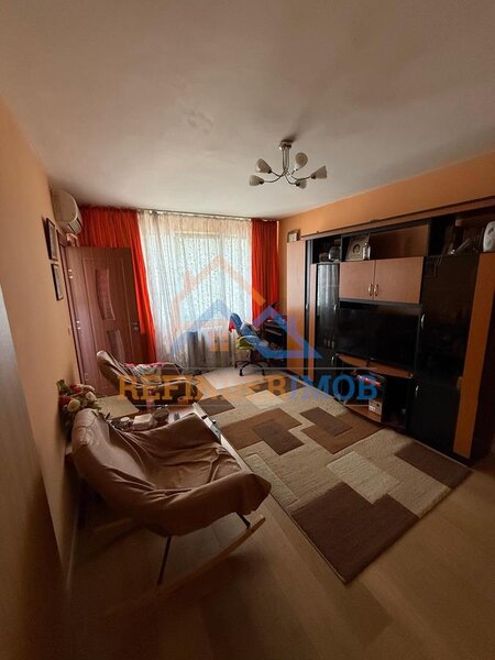Titan, Aleea Codrii Neamtului, apartament 2 camere.