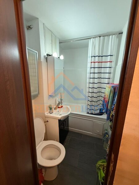 Titan, Aleea Codrii Neamtului, apartament 2 camere.
